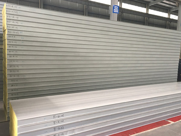 玻璃棉彩钢夹芯板